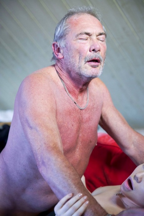 Beautiful Russian teen Alessandra Jane kisses her old lover before having sex