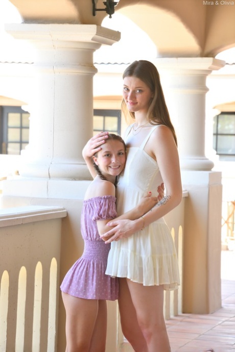 露出の高い恰好 Nude Pics