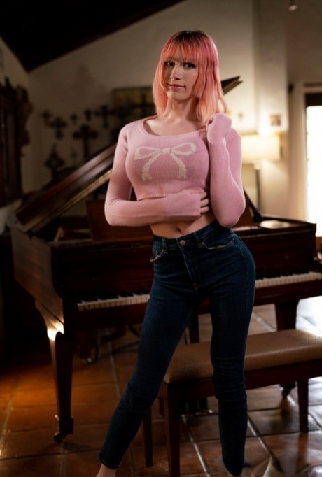 Filmy o pohlaví X Ruckus, Mimi Oh