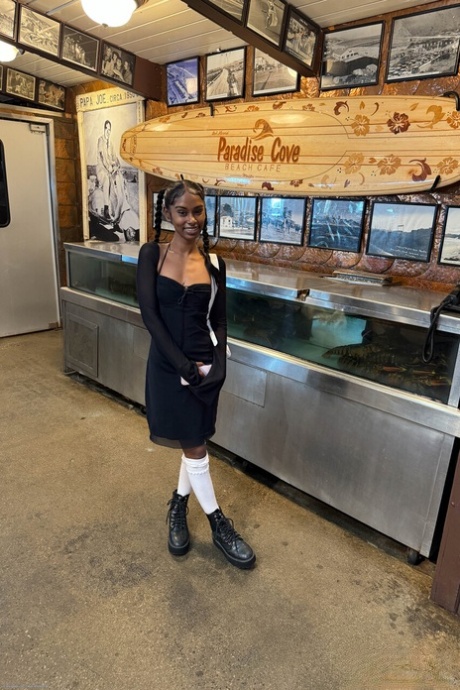 ATK Petites představovat Fae láska nahé fotky